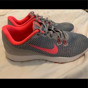Nike Training Flex TR 7 / Size: 8.5